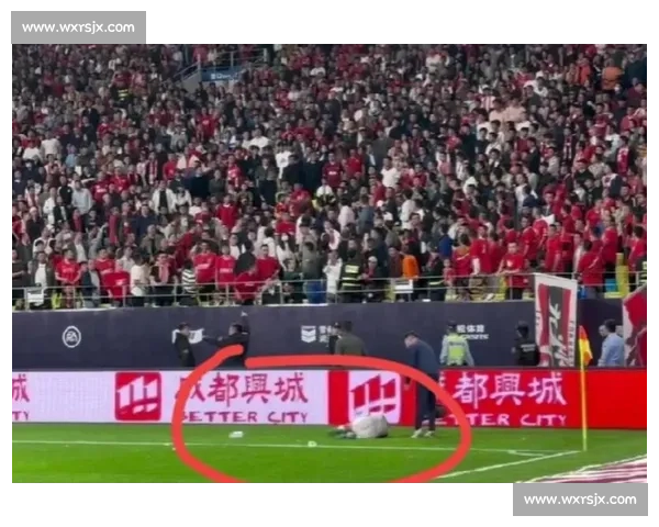 反转!成都球迷勇斗 “人贩” 竟是醉酒误认 反转!成都球迷勇斗 “人贩” 竟是醉酒误认